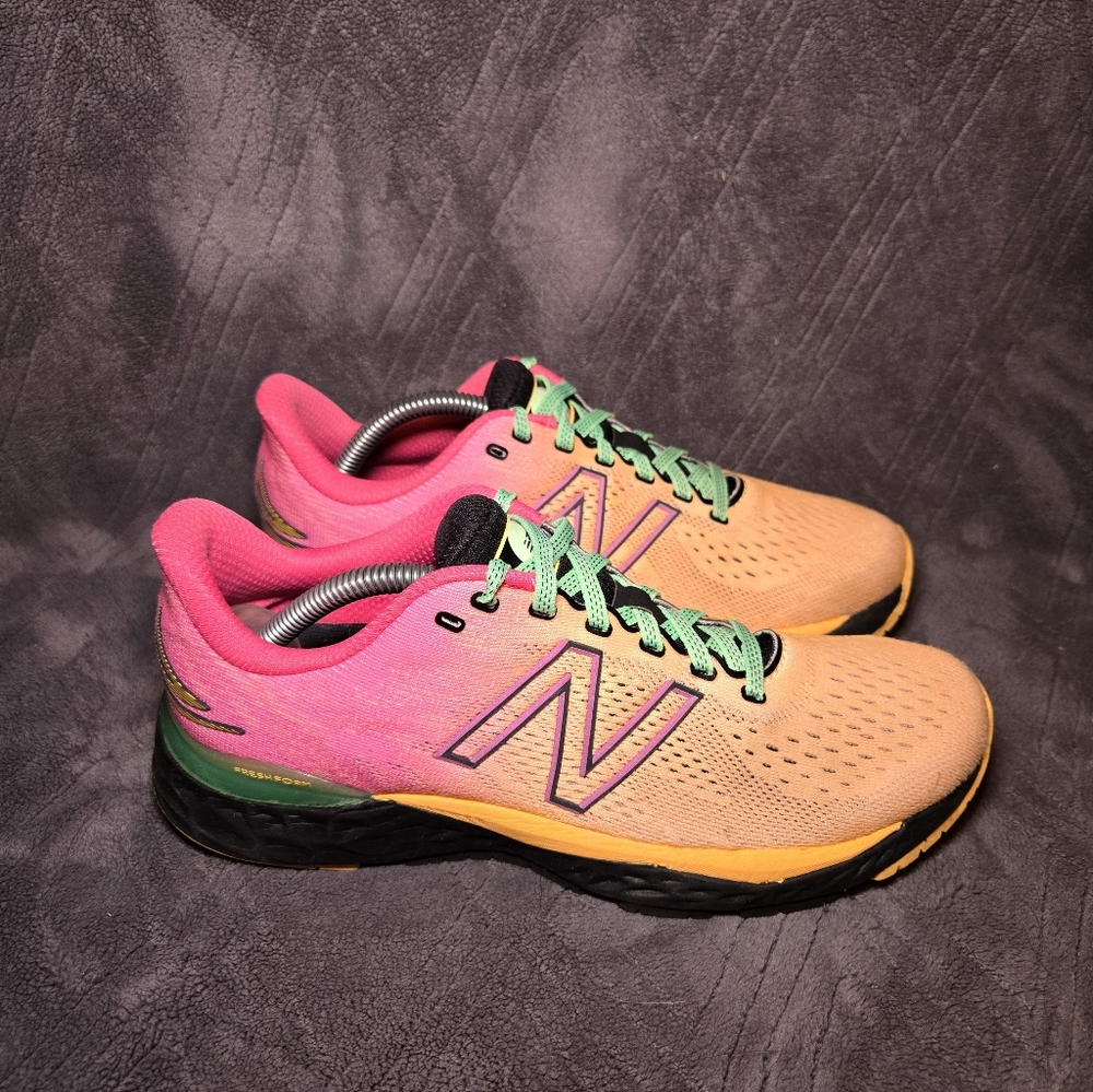 New Balance Fresh Foam 880 V11 Running Shoes Womens Sz 9 Athletic Sneakers.
